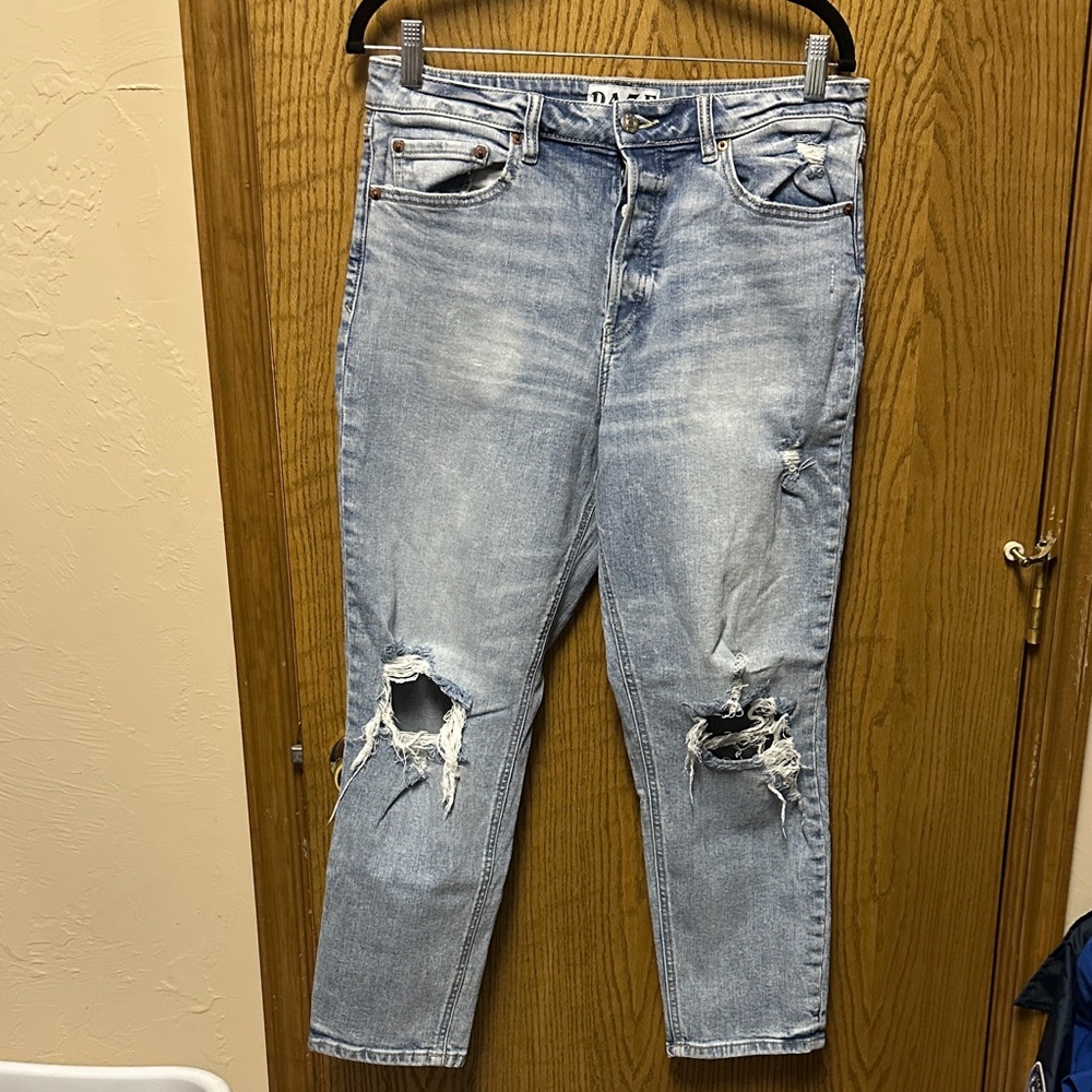 Light Wash Distressed High-Rise Cropped Jeans - Light Blue